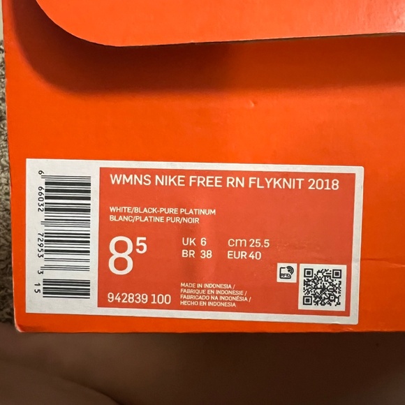 Nike Free Run Flyknit 2018 - Picture 2 of 2